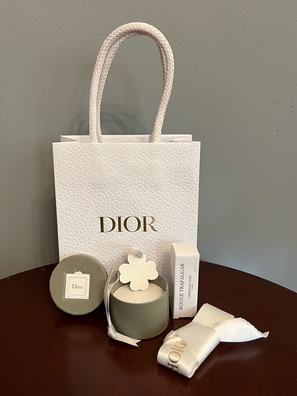 BNIB DIOR Ceramic Clover Scent Charm from Jonathan Anderson’s 1st Collection